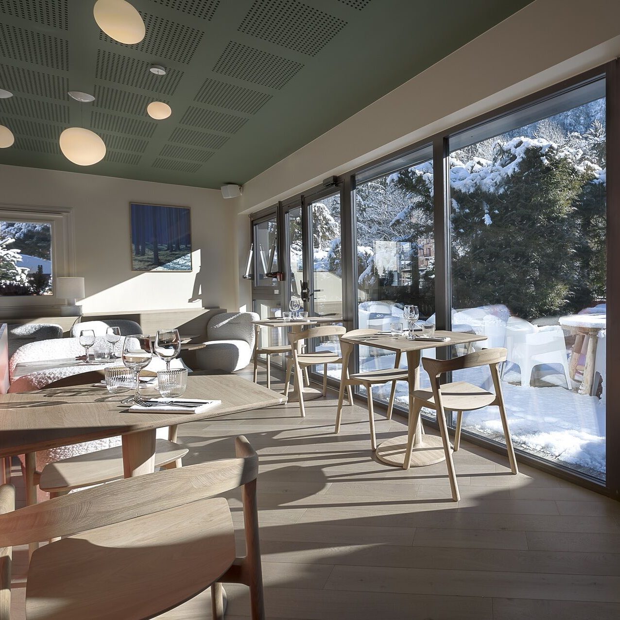 Salle de restaurant hôtel lykke chamonix